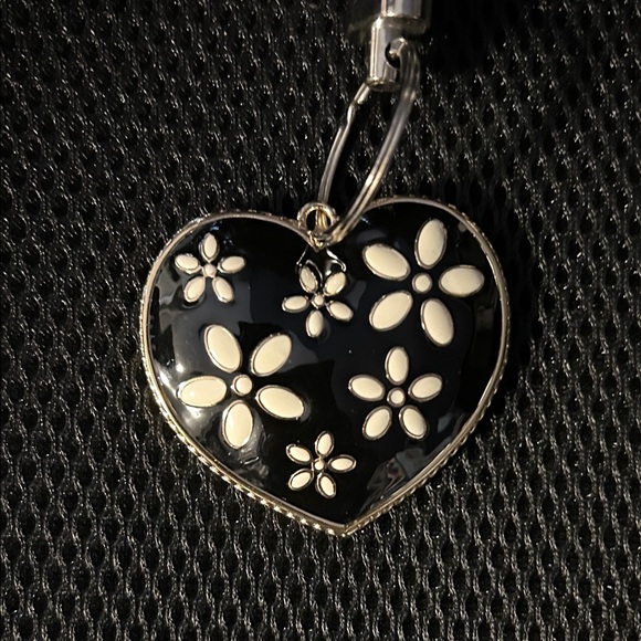 Betsey Johnson Black and White Heart Keychain PICK ONE - Picture 4 of 4